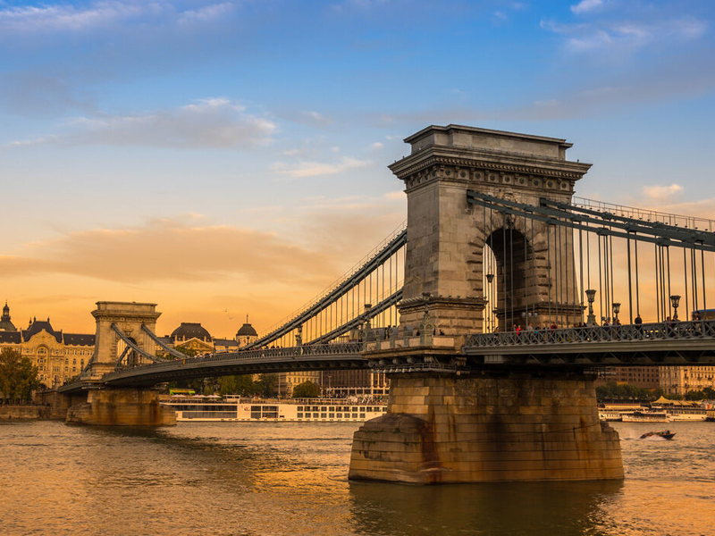 Uçaklı Orta Avrupa Masalı Turu Ajet Havayolları ile 7 Gece 8 Gün 2026 Dönemi